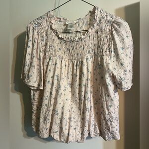 Sweet Urban Romantics medium size top.  Good pre-owned condition.